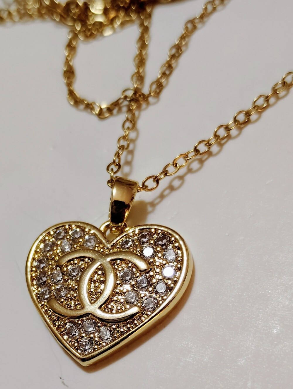 *πGOLD Dainty Heart Necklace Crystals Embellished Interlocking Accentπ - Picture 3 of 3